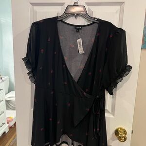 Black top with roses